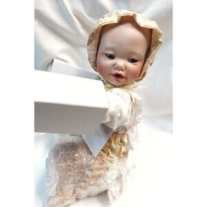 Knowles Doll LISA Porcelain NIB NOS w/ Original Packaging COA Yolanda Bello